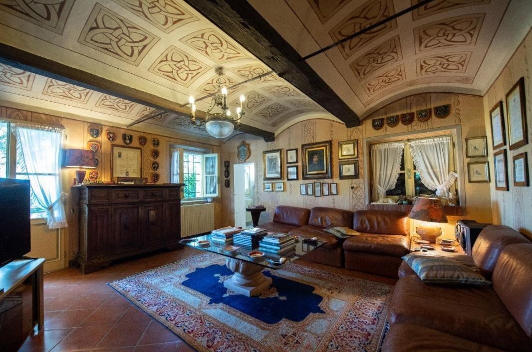 Villa Ottocentesca Immersa Nel Verde Montecavolo Exterior foto