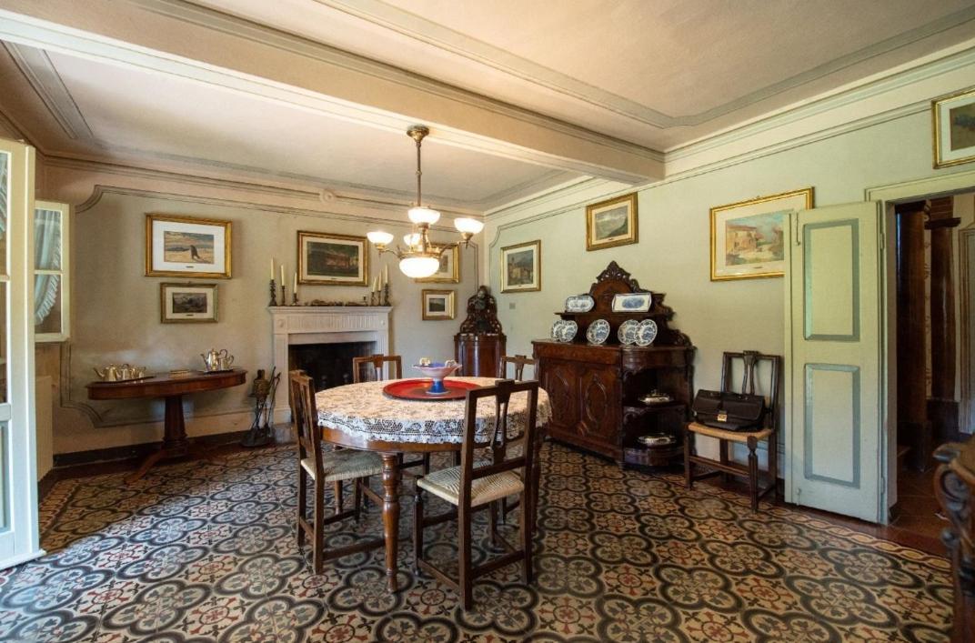 Villa Ottocentesca Immersa Nel Verde Montecavolo Exterior foto