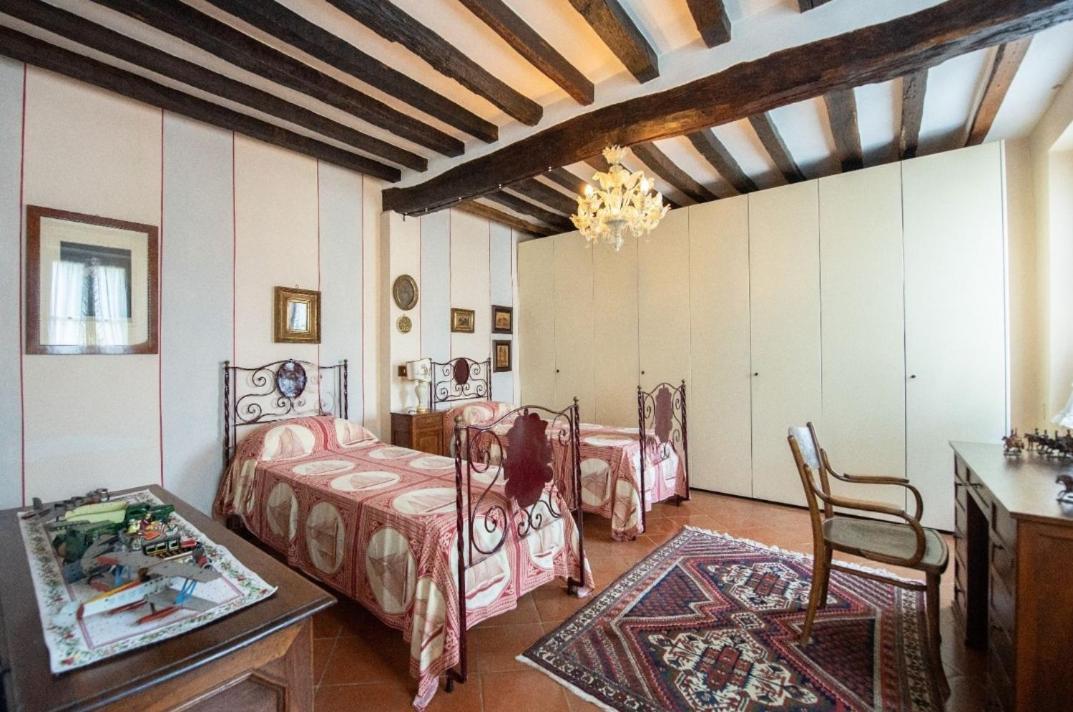 Villa Ottocentesca Immersa Nel Verde Montecavolo Exterior foto