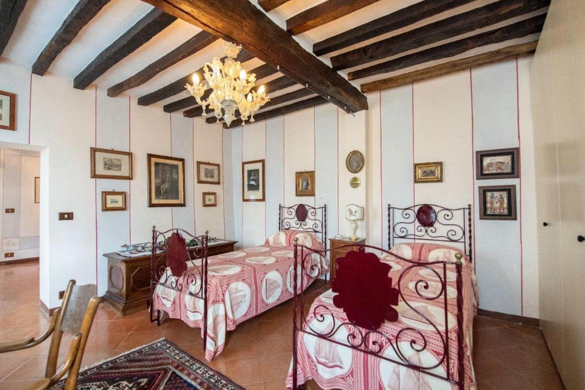 Villa Ottocentesca Immersa Nel Verde Montecavolo Exterior foto